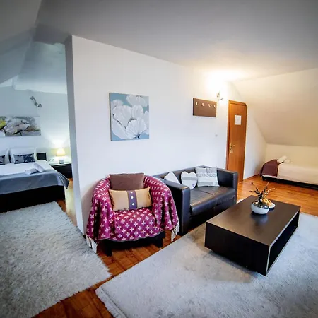 Velinov Boutique With Free Shuttle Hotell