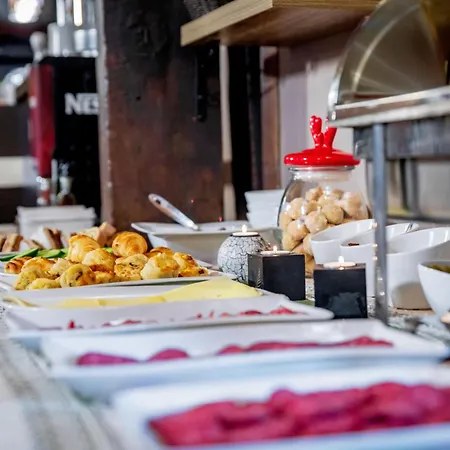 Velinov Boutique With Free Shuttle 3*