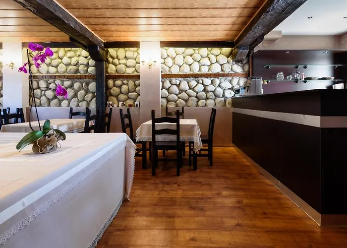 Velinov Boutique With Free Shuttle بانسكو