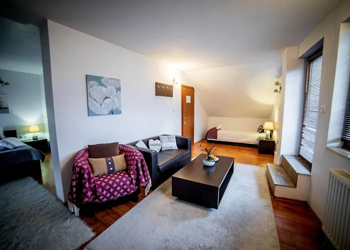 Velinov Boutique With Free Shuttle بانسكو