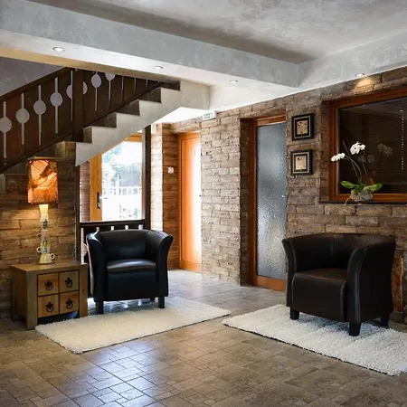 Velinov Boutique With Free Shuttle ホテル 3*