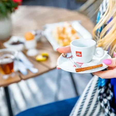 Velinov Boutique With Free Shuttle Хотел