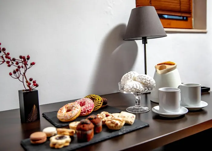 Velinov Boutique With Free Shuttle