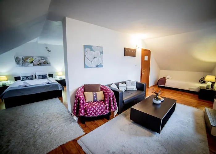 Velinov Boutique With Free Shuttle Hotel