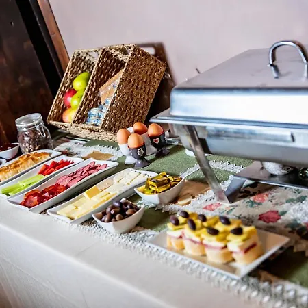 Velinov Boutique فندق 3*