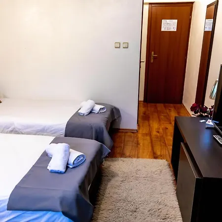 فندق Velinov Boutique 3*