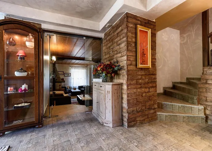 Velinov Boutique With Free Shuttle 班斯科