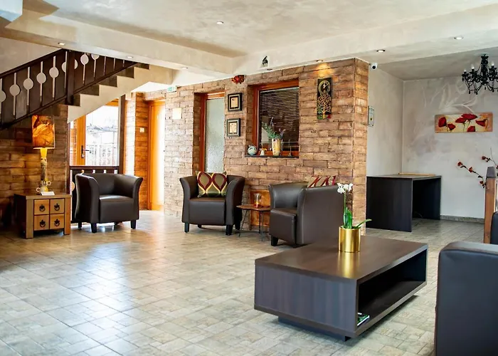 Velinov Boutique With Free Shuttle