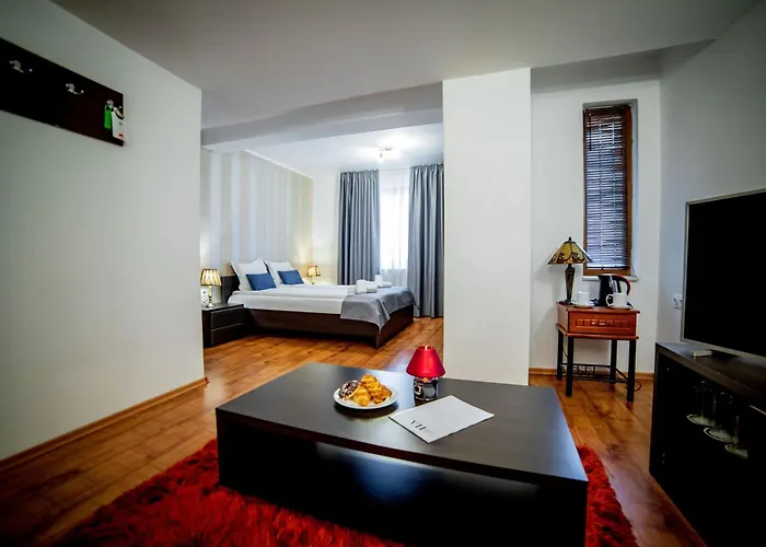 Velinov Boutique With Free Shuttle 班斯科